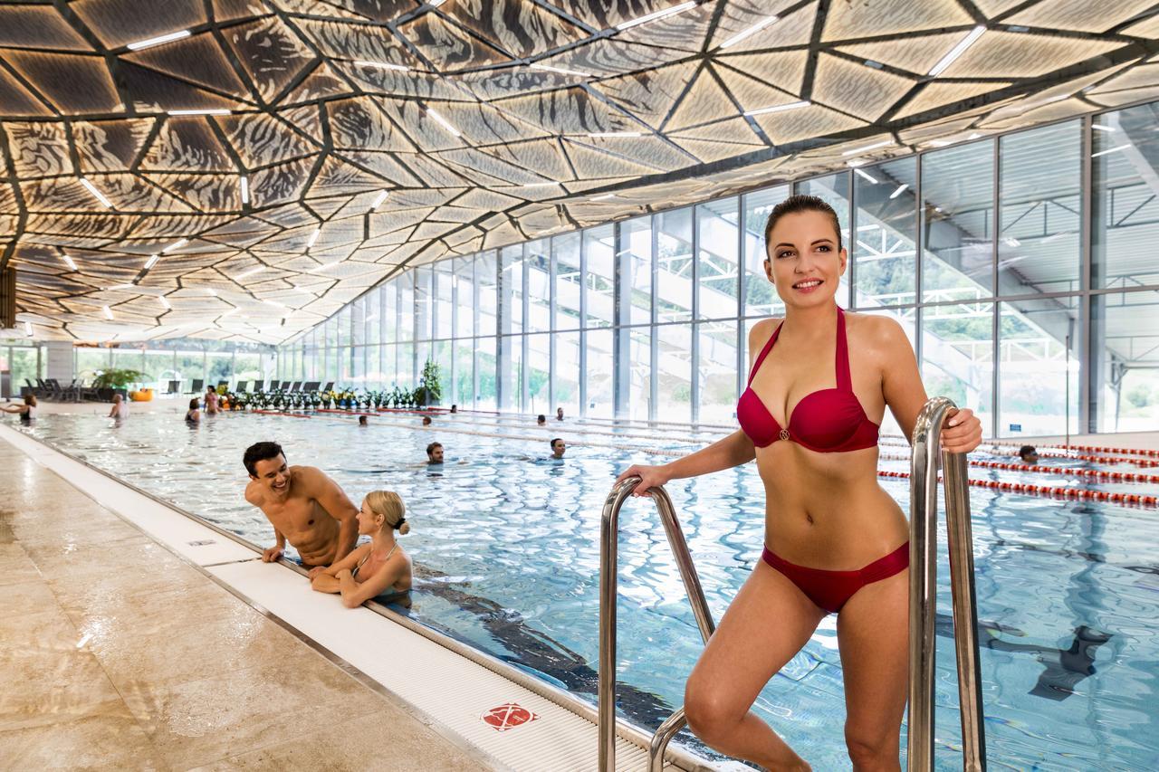 Rezort Gothal Chalupy โดโนวาลี ภายนอก รูปภาพ
